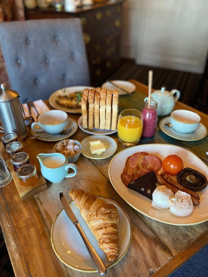 Devonshire Arms Inn Cracoe Екстериор снимка