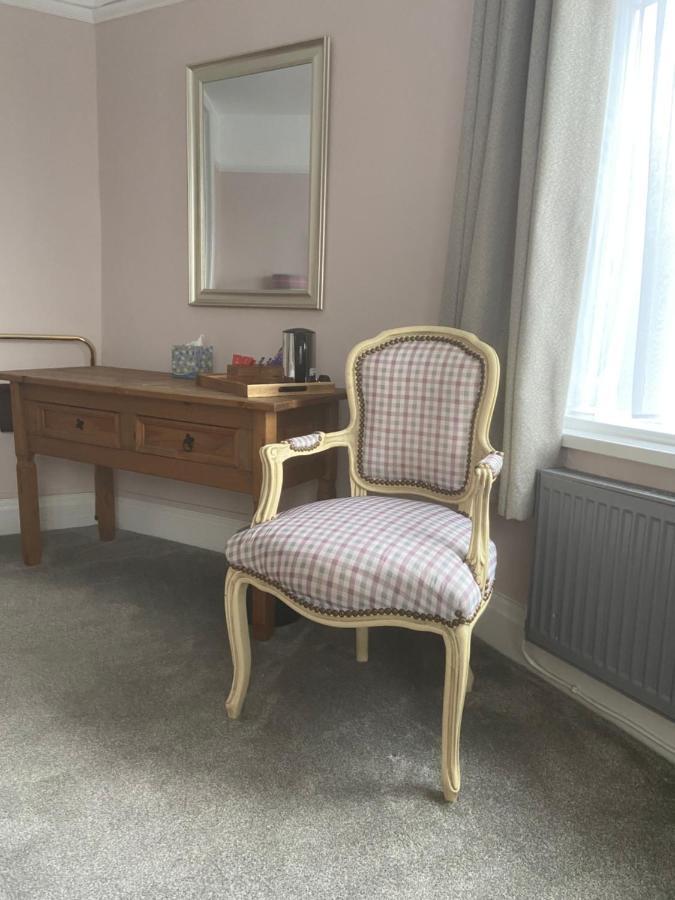 Devonshire Arms Inn Cracoe Екстериор снимка