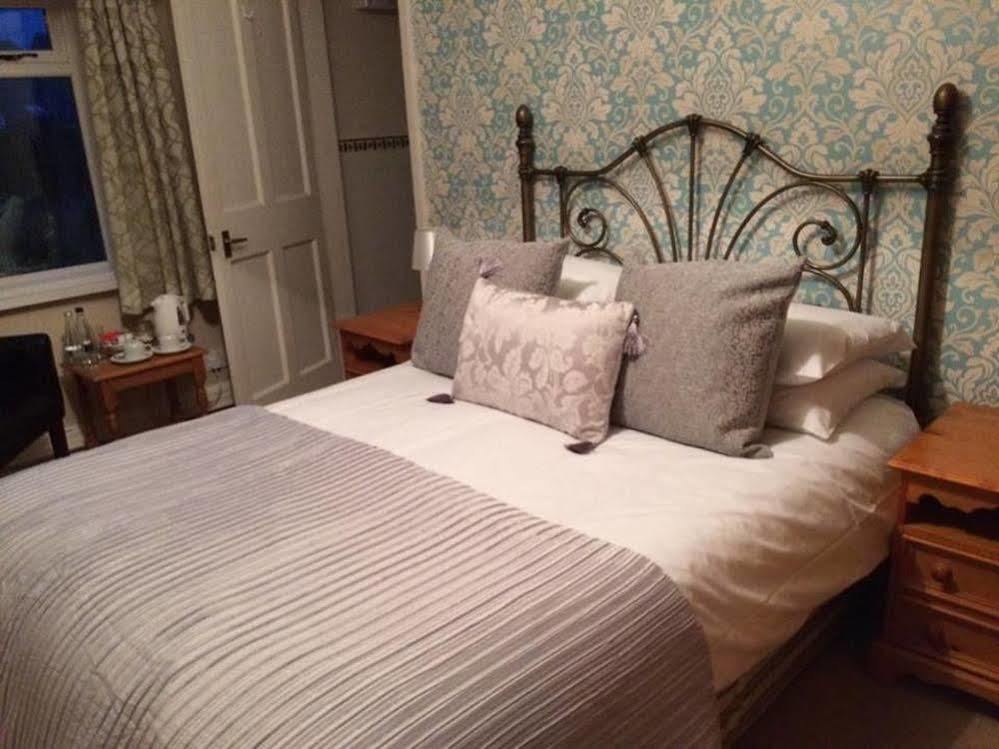Devonshire Arms Inn Cracoe Екстериор снимка