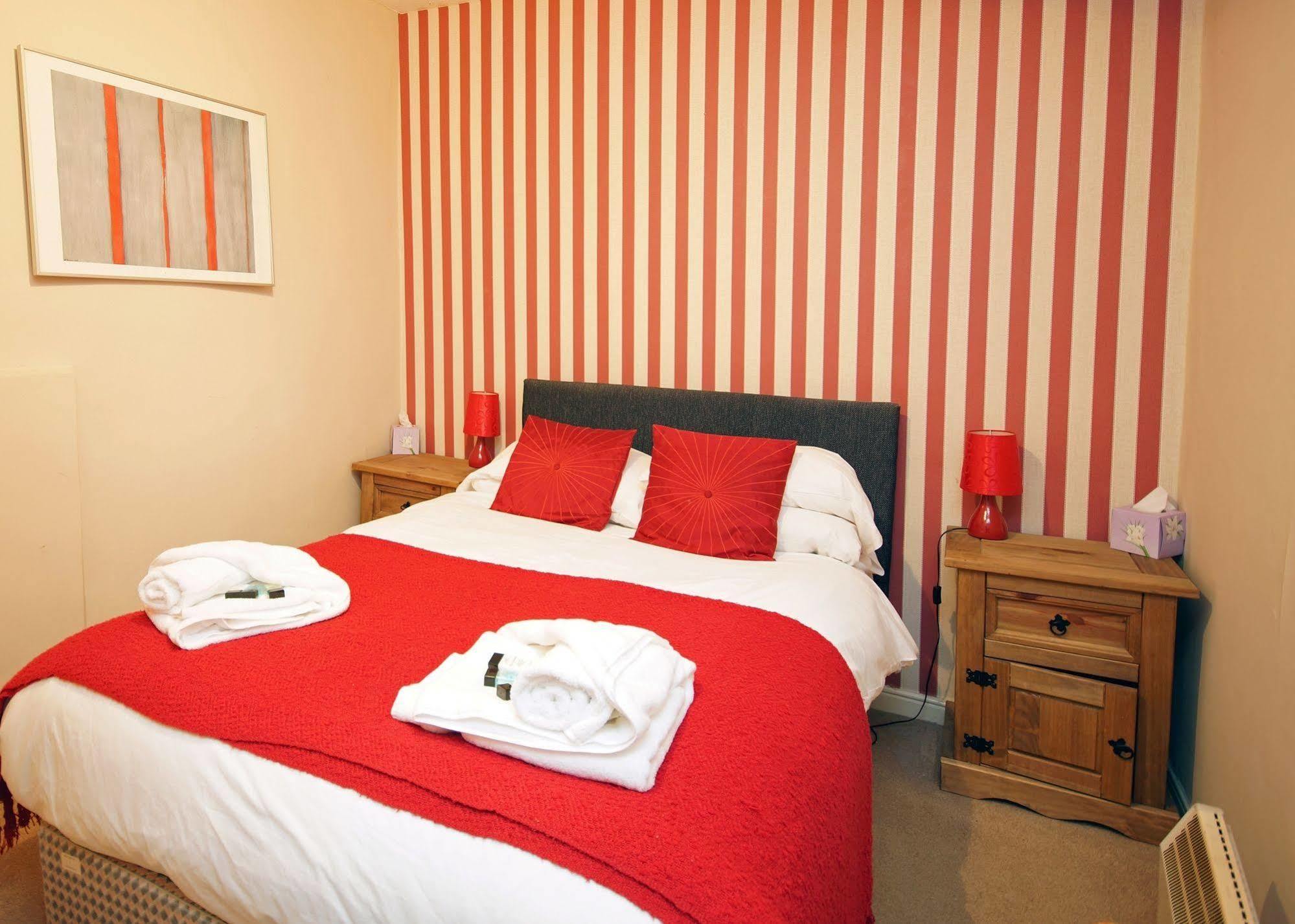 Devonshire Arms Inn Cracoe Екстериор снимка
