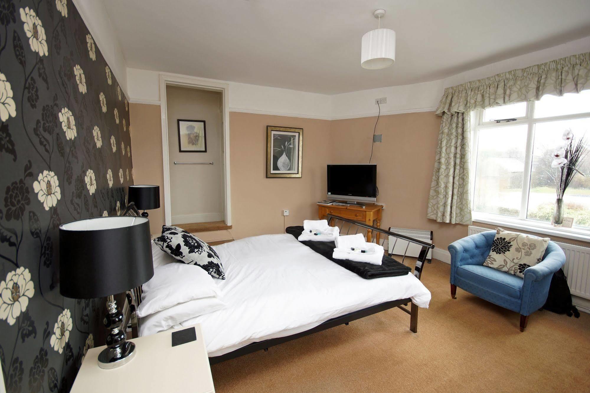 Devonshire Arms Inn Cracoe Екстериор снимка