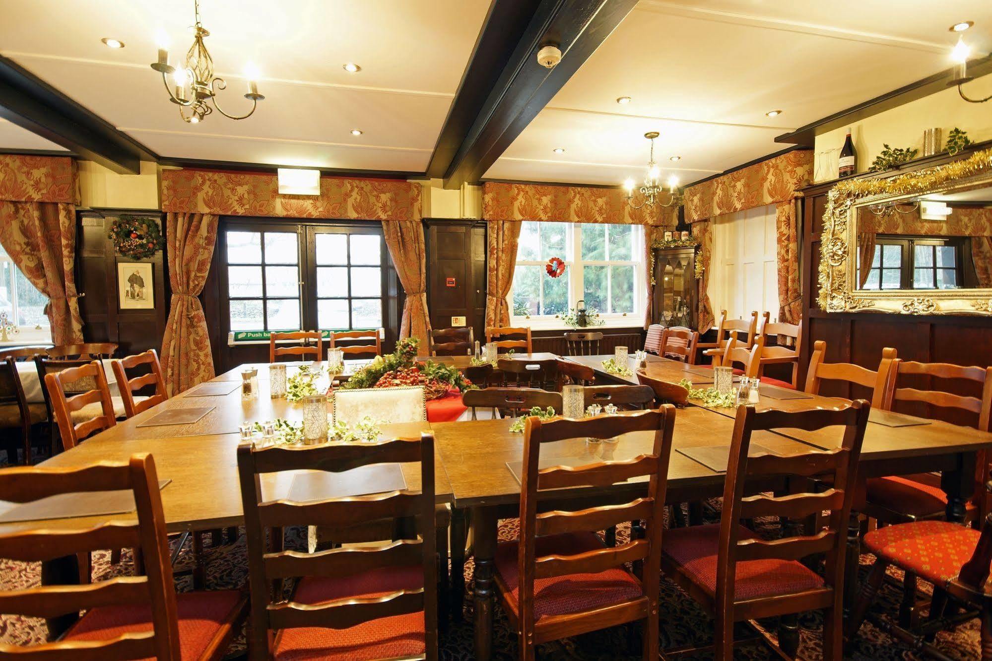 Devonshire Arms Inn Cracoe Екстериор снимка
